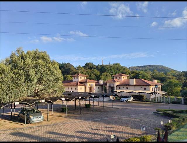 OFFICE FOR SALE IN LYNNWOOD RIDGE